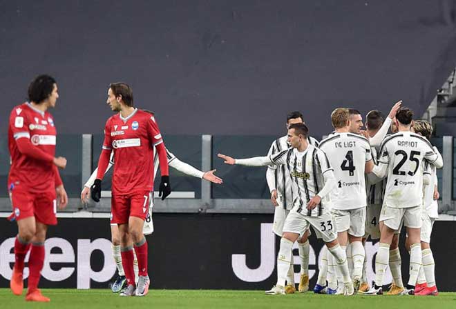 Juventus vắng Ronaldo vẫn vùi dập đội bóng hạng dưới SPAL 4 bàn không gỡ ở tứ kết cúp Quốc gia Ý
