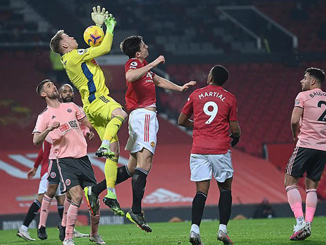 Bóng đá - Tranh cãi MU thua trận vì mất oan bàn thắng: Fan "Quỷ đỏ" bức xúc