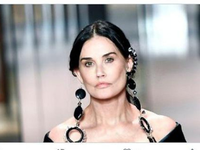 Làm đẹp - Minh tinh Demi Moore gây sốc với gương mặt khác lạ