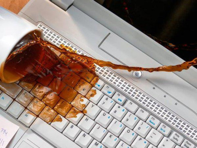 Công nghệ thông tin - Mẹo hay "cấp cứu" laptop khi bị ướt