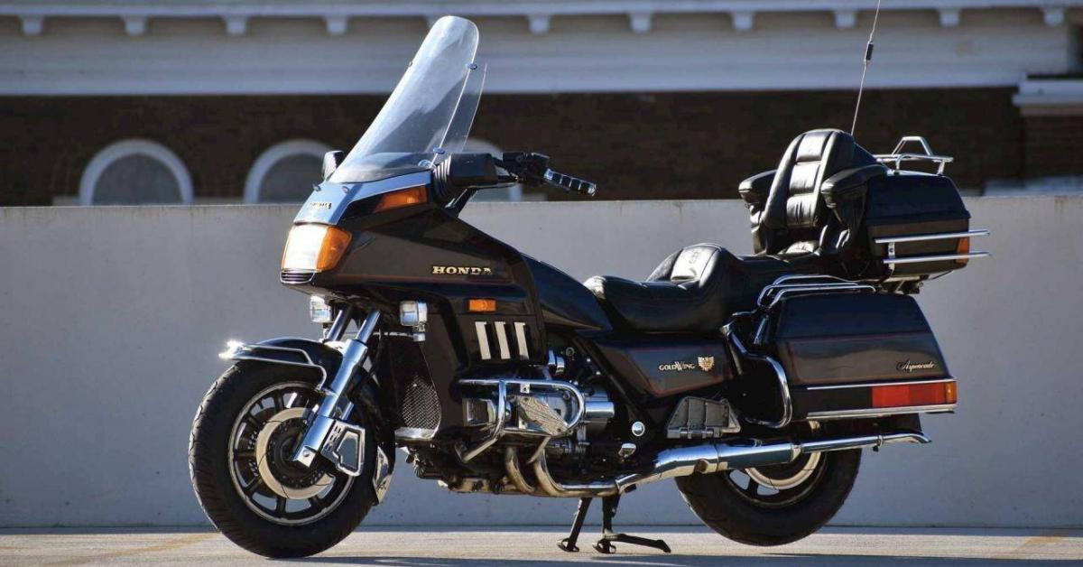Thế giới xe - Honda Gold Wing 1984 được bán đấu giá với chỉ 30 triệu đồng