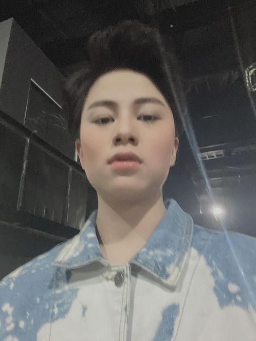 Khán giả phản ứng khi Hà Hồ vừa làm vừa ôm con ngủ gật - 7