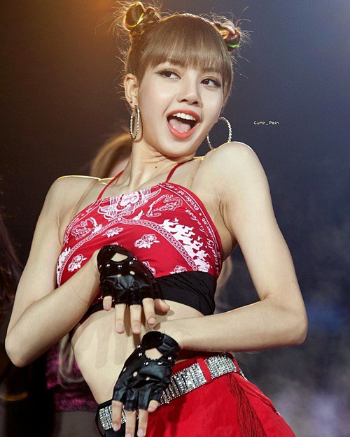 Không ngờ Suzy lại mắc phải lỗi trang phục cơ bản này trong show diễn quan trọng - 7