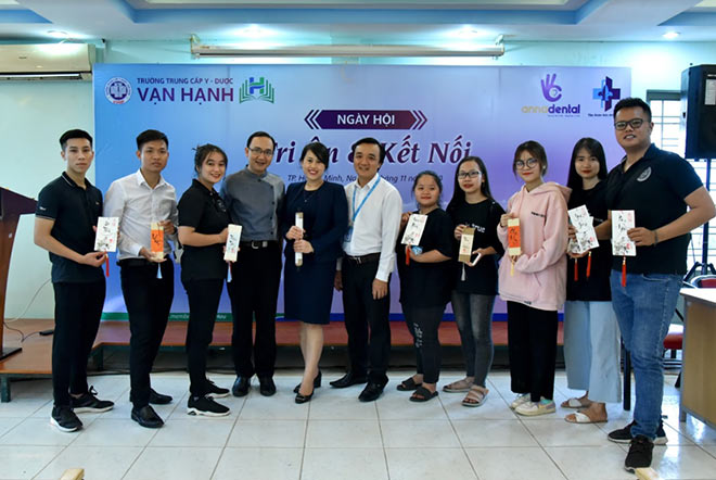 29/11/2020, trường TCYD Vạn Hạnh