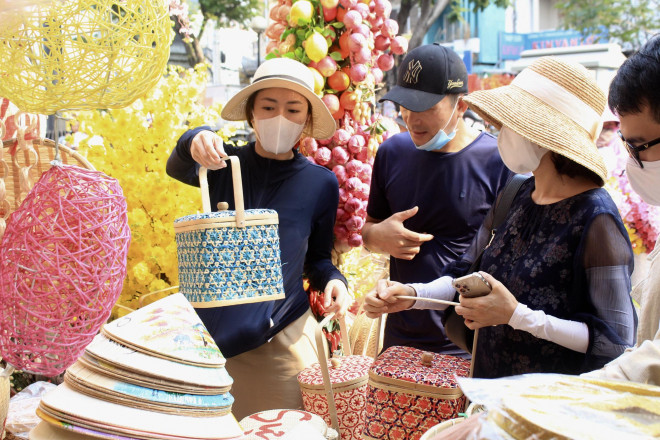 Những nơi chụp ảnh đẹp ở Sài Gòn - Giới trẻ check-in tuyến đường bán đồ Tết Sài Gòn - 8