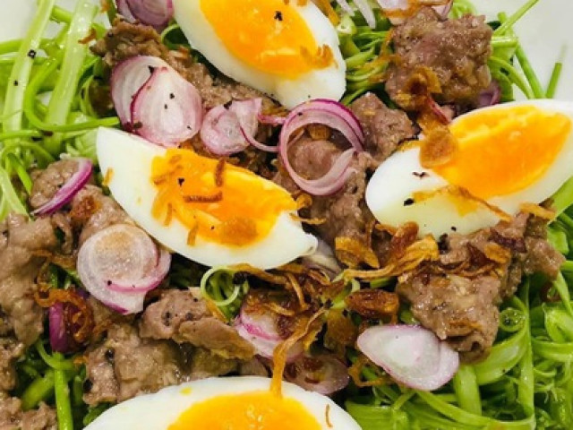 Ẩm thực - Không luộc hay xào, loại rau "thấm đẫm hồn quê" làm món này đảm bảo ngon bá cháy