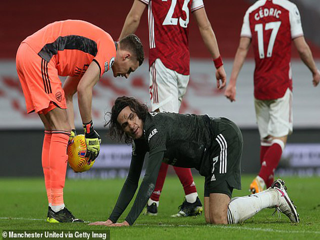 Bóng đá - “Chân gỗ” Cavani 2 lần bỏ lỡ gây sốc khiến MU hòa Arsenal, Solskjaer nói gì?