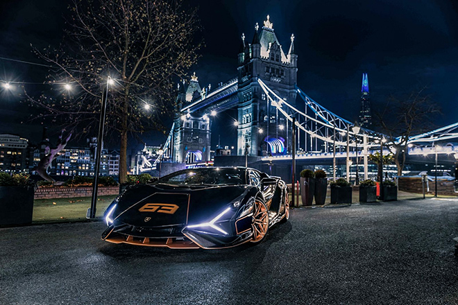 Bộ đôi siêu phẩm triệu đô Lamborghini Sian cập bến Anh Quốc