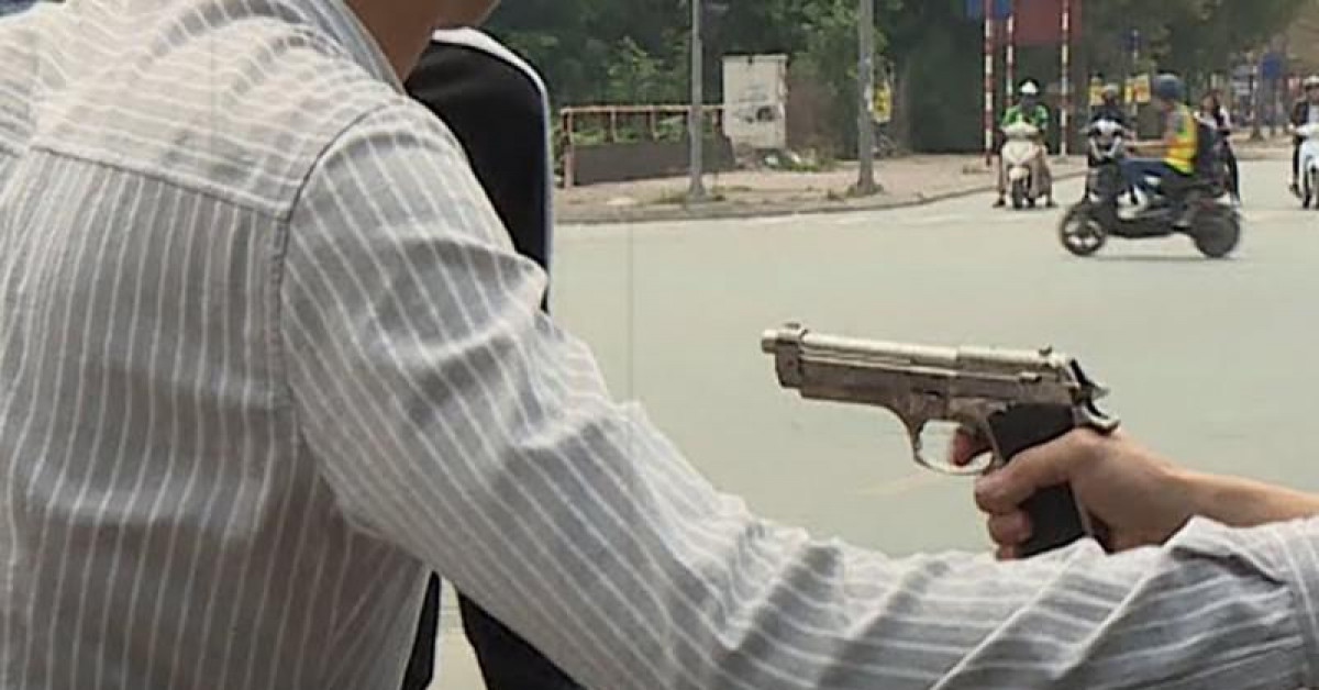 Pháp luật - Nổ nhiều phát súng ở quán nhậu, 1 người trúng đạn