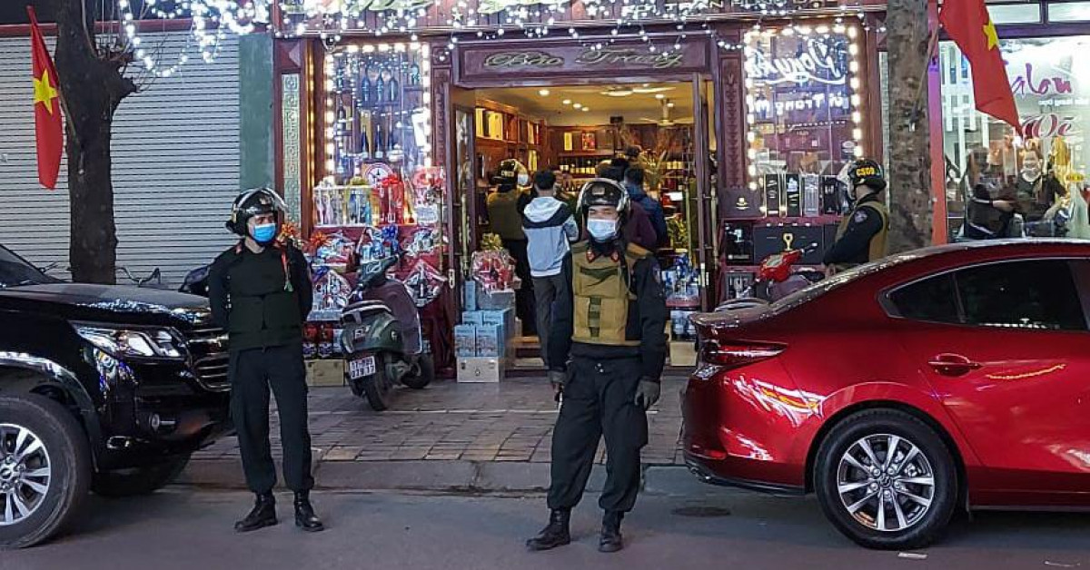 Pháp luật - Công an Thái Bình khám xét khẩn cấp nhà một "dân anh chị"