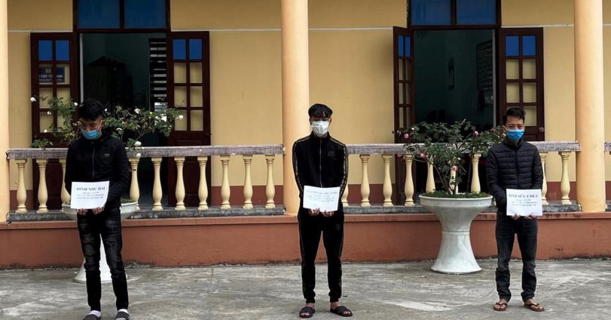 Pháp luật - Mạo danh chốt phòng dịch chặn đường thu tiền, không nộp tiền liền bị đánh