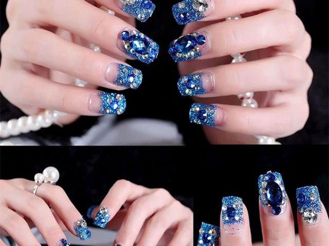 Làm đẹp - 35 Mẫu sơn móng tay đẹp hot nhất mang lại vẻ đẹp sang trọng nhẹ nhàng