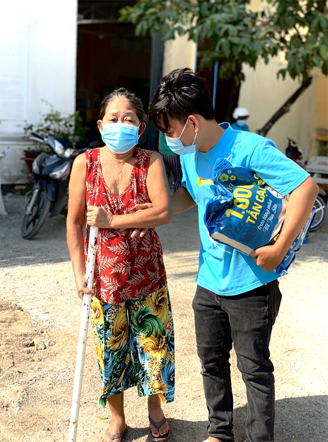 Tết Sẻ Chia 2021: Niềm vui nhận gạo hòa chung niềm vui đón Tết - 6