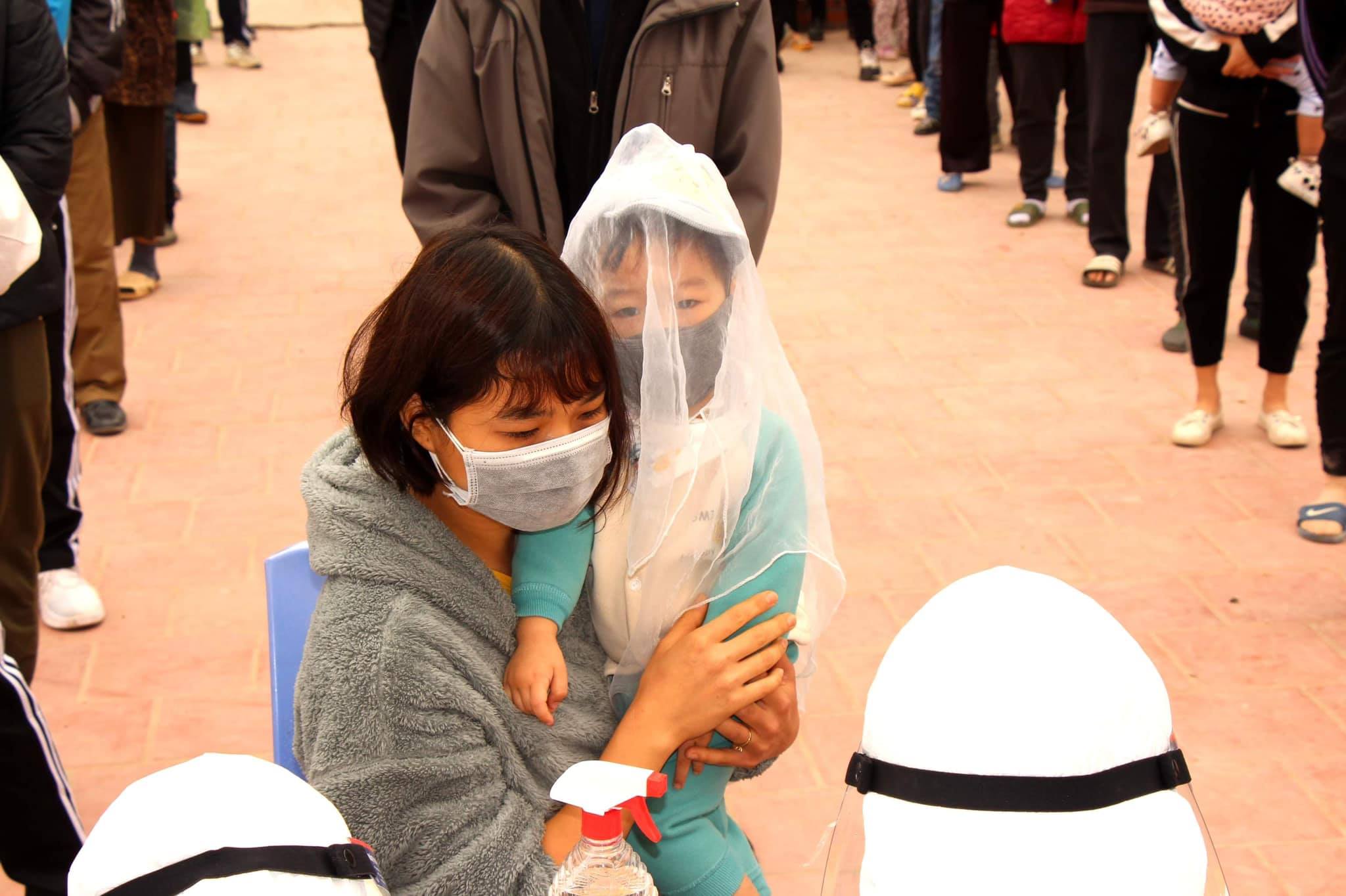 Bộ Y tế đề nghị phong tỏa trên diện rộng đối với ổ dịch Đông Triều, Quảng Ninh - 1