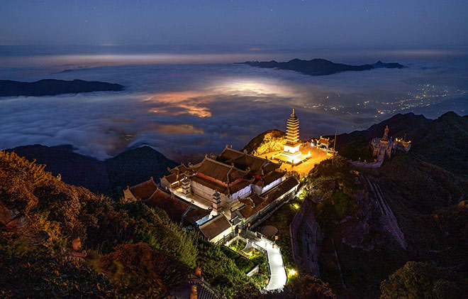 Quần thể tâm linh trên đỉnh Fansipan thuộc KDL Sun World Fansipan Legend