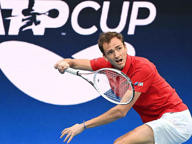 Thể thao - ATP Cup ngày 1: Medvedev thắng dễ "chú lùn" Schwartzman