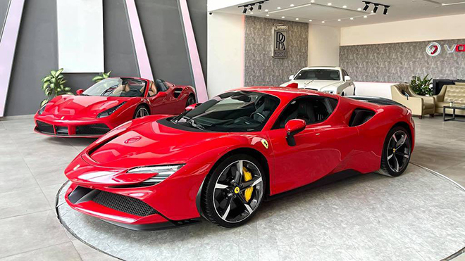 Cận cảnh siêu ngựa Ferrari SF90 Stradale thứ 2 về Việt Nam - 1