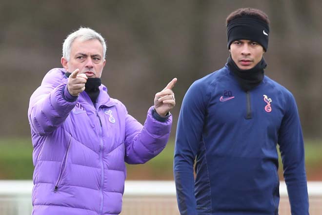 Tin mới nhất bóng đá sáng 3/2: Mourinho bị học trò chỉ trích chiến thuật - 1