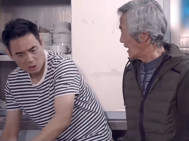 Video Clip Cười - Những phút giây tình cha con "nồng đượm" thế này thật đáng quý