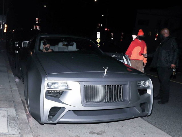 Justin Beiber xuất hiện cùng chiếc Rolls-Royce siêu dị, trông như xe của Marvel