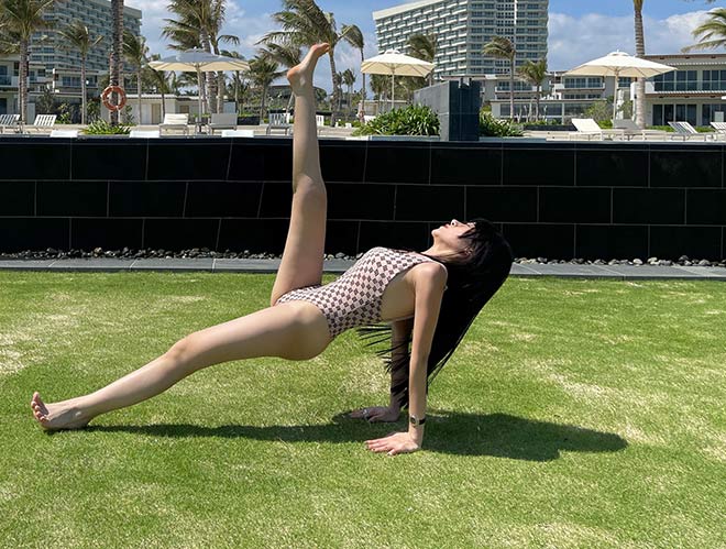 Hot girl Yoga Mai Sương mê mẩn xoạc chân, không đếm nổi số lần thực hiện - 8