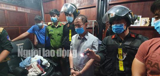 Nguyễn Chu Sâm chứng kiến lực lượng công an khám xét nơi ở