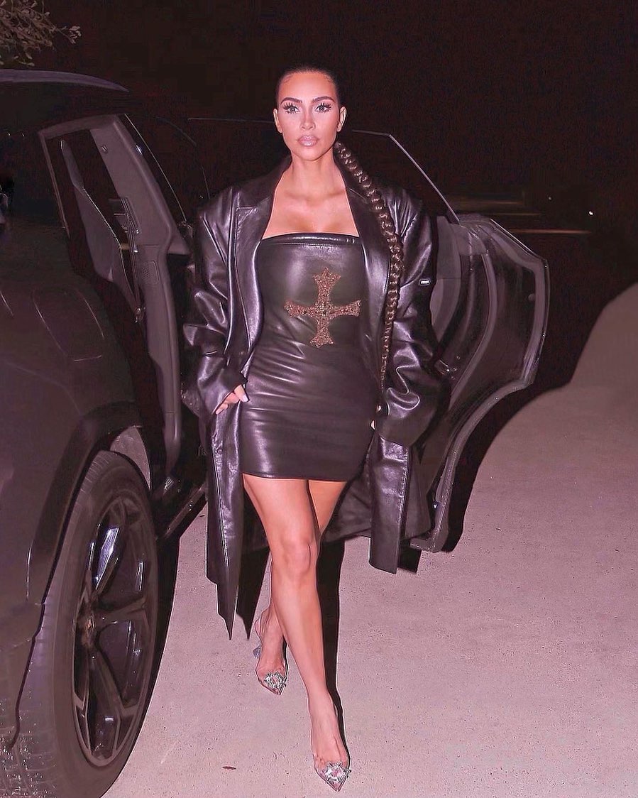 Kim Kardashian: 41 tuổi vẫn là đỉnh cao vẻ đẹp “có da có thịt” - 8