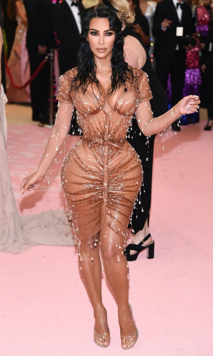 Kim Kardashian: 41 tuổi vẫn là đỉnh cao vẻ đẹp “có da có thịt” - 6
