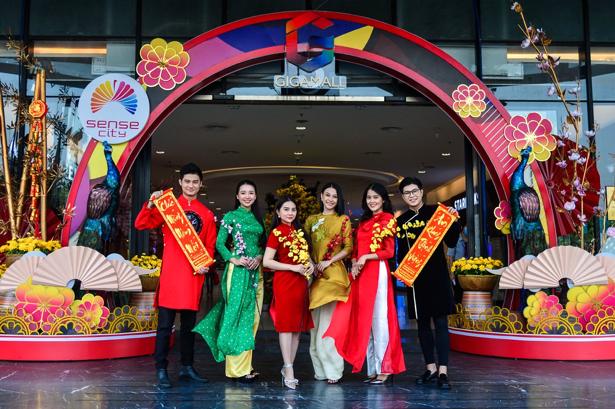Đón Tết cổ truyền, vui Xuân hiện đại tại trung tâm thương mại Gigamall và Sense City - 1
