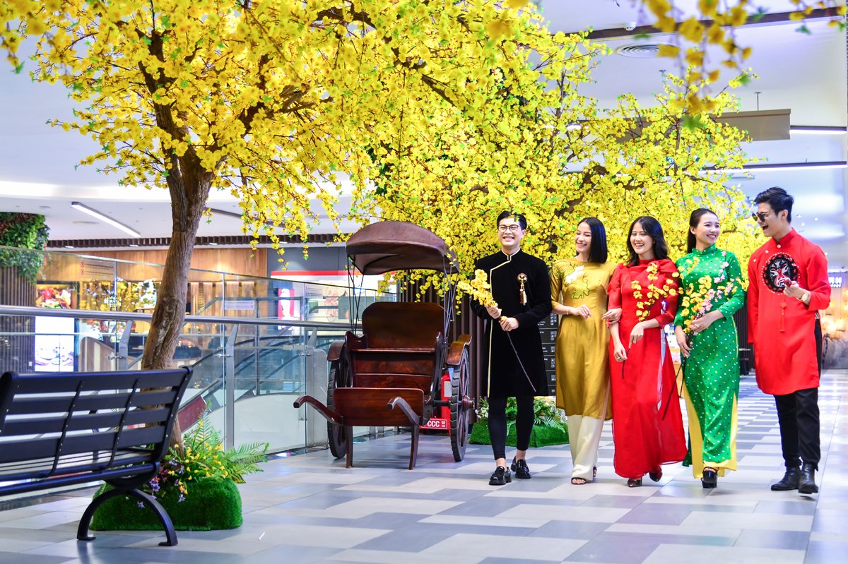 Đón Tết cổ truyền, vui Xuân hiện đại tại trung tâm thương mại Gigamall và Sense City - 2