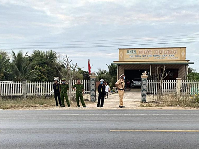 Pháp luật - Cảnh sát chặn xe bắt phạm nhân vượt ngục từ Hải Phòng