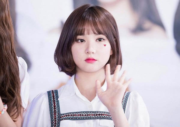 20 kiểu tóc mái thưa đẹp phù hợp với mọi gương mặt hot nhất hiện nay - 8