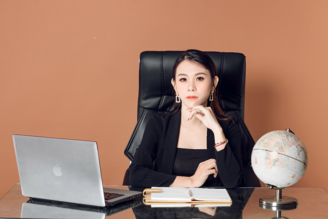Nữ doanh nhân xinh đẹp Phạm Hoàng Thu: “Đầu tư tài chính khiến cuộc đời tôi thay đổi” - 4
