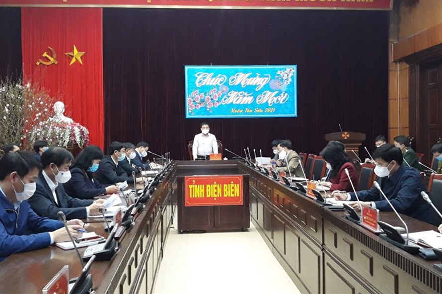 Ban chỉ đạo phòng, chống dịch COVID-19 họp để triển khai các biện pháp phòng, chống dịch tại tỉnh Điện Biên. (Ảnh: D.H)