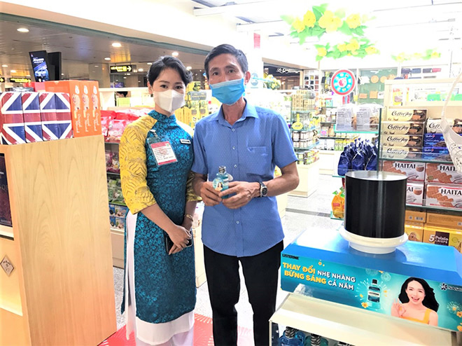 Tết này, đi sân bay còn được “bội thu” nhờ “đại tiệc quà tặng” đến từ Listerine - 4