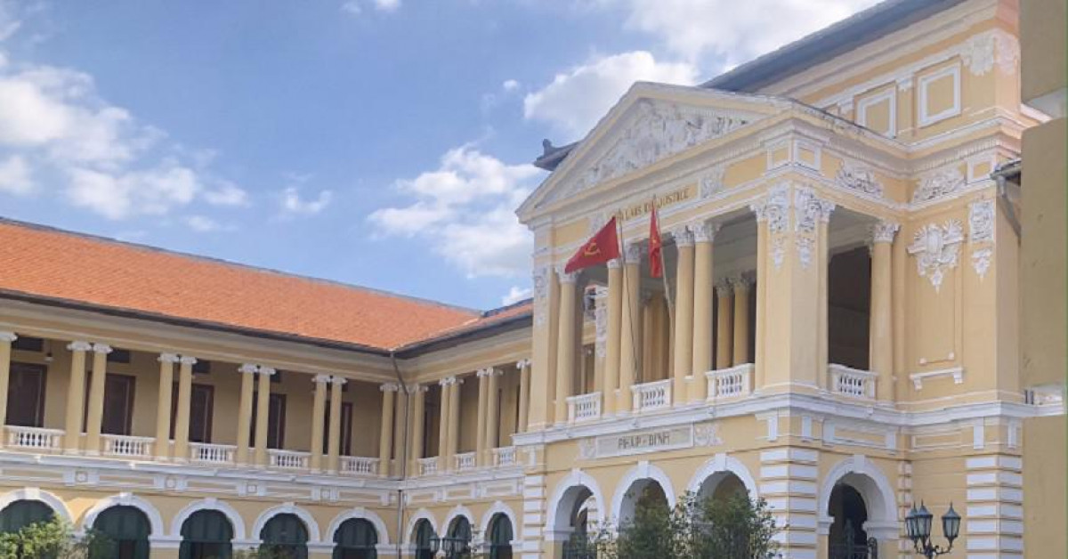 Pháp luật - Vợ mang thai lôi kéo chồng đi cướp không được hưởng án treo