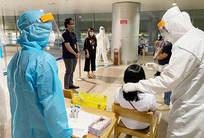 Hiện việc lấy mẫu đang được cơ quan y tế triển khai.