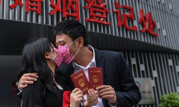 Tranh cãi gay gắt về khoá học "hái ra tiền" ở Trung Quốc giúp quản lý, cứu vãn hôn nhân - 1