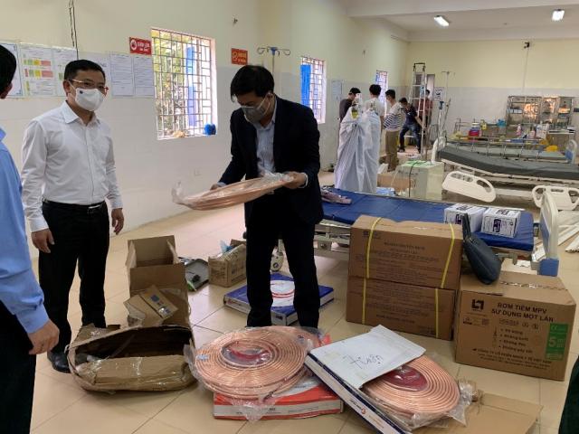 Sức khỏe đời sống - Bệnh viện Bạch Mai mang theo từng ốc vít để lập BV dã chiến tại Điện Biên
