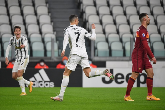 Ronaldo ghi bàn mở tỷ số cho Juventus