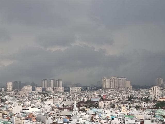 Tin tức trong ngày - Vì sao TP.HCM mưa như trút nước vào ngày 27 Tết?