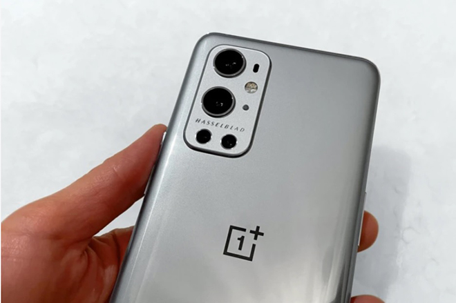 Lộ ảnh trên tay của “kẻ hủy diệt” mới - OnePlus 9 Pro 5G - 3