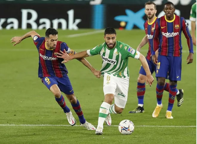 Barcelona trải qua màn rượt đuổi tỷ số hú vía trên sân của Real Betis