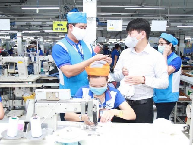 Kinh doanh - Bất chấp dịch bệnh, nhiều doanh nghiệp dệt may vẫn lãi lớn