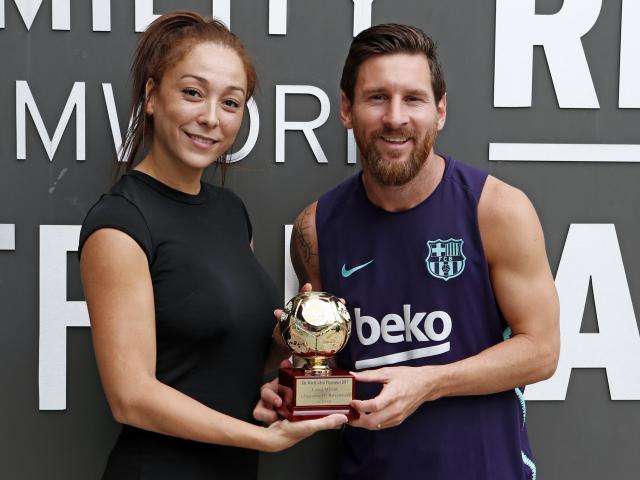Bóng đá - Messi thắng Ronaldo thành cầu thủ hay nhất thập kỷ, Neymar hụt top 3