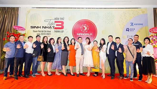 Các khách tham dự sự kiện về triển vọng kinh doanh năm 2021 