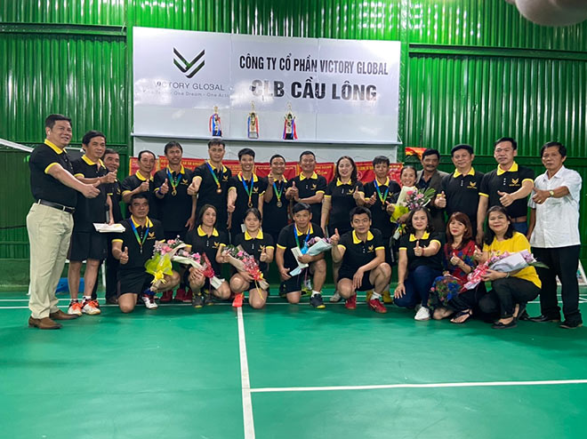 Hình ảnh thi đấu tại giải Cầu lông giao lưu nhân dịp thành lập Câu lạc bộ