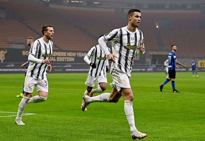 Cú đúp của Ronaldo ở lượt đi giúp Juventus thảnh thơi đón tiếp Inter Milan tại lượt về để săn vé chung kết cúp Quốc gia Ý năm nay