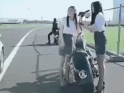 Tranh vui - Khoảnh khắc người đẹp khiến cho các quý ông cũng phải &quot;câm nín&quot;