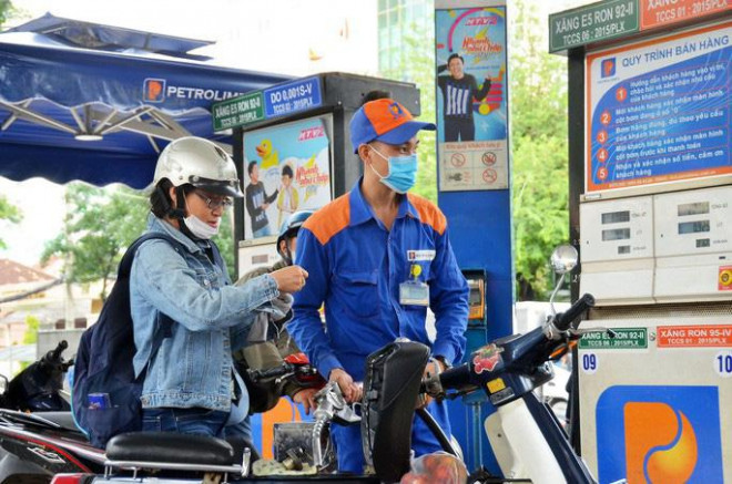 Xăng, dầu không tăng giá trước Tết Nguyên đán